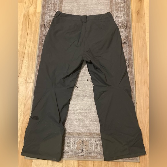 The North Face Mens insulated ski pants - Picture 7 of 9